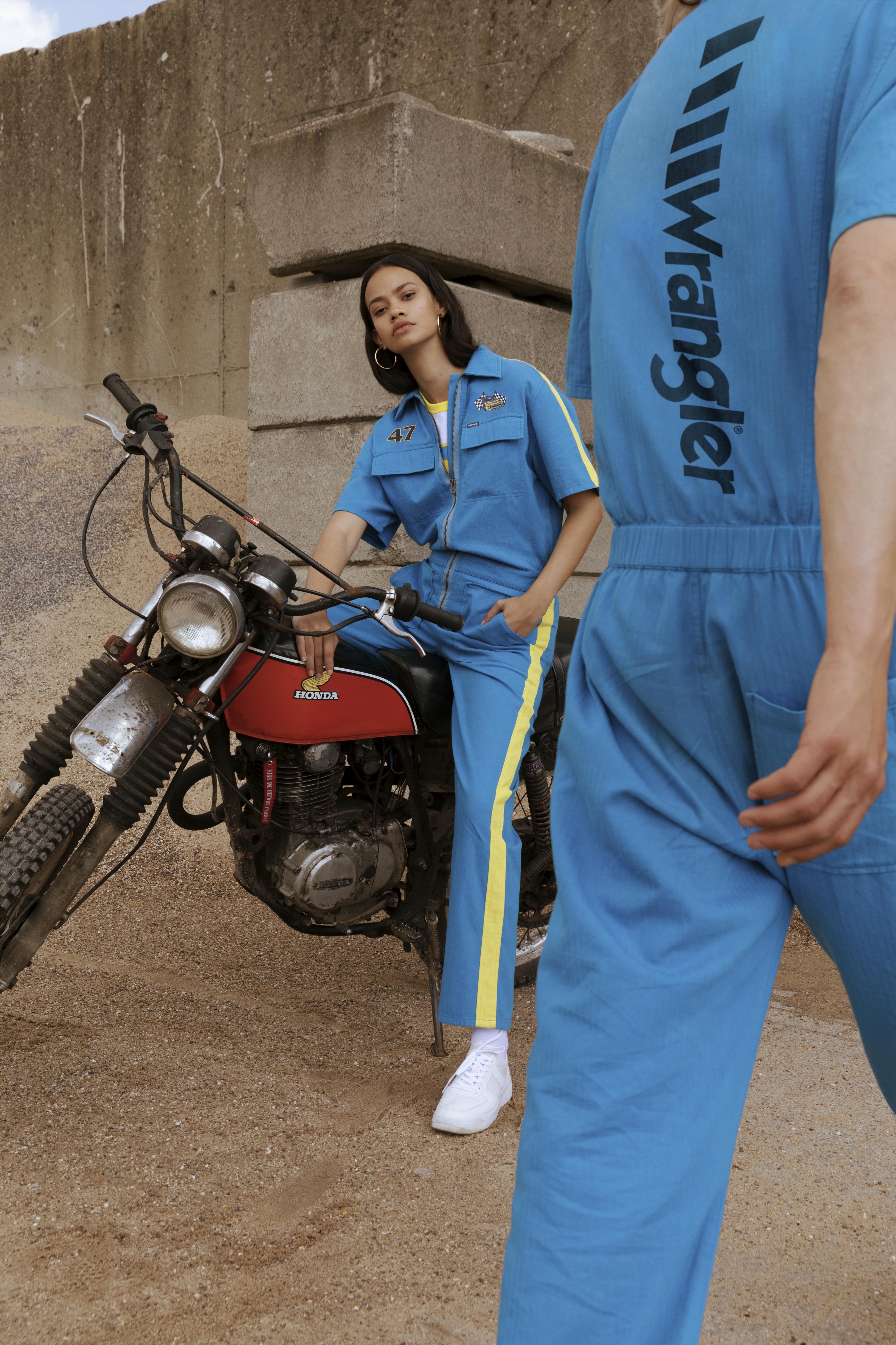 Wrangler_SS19_Blue&Yellow_Genderless4