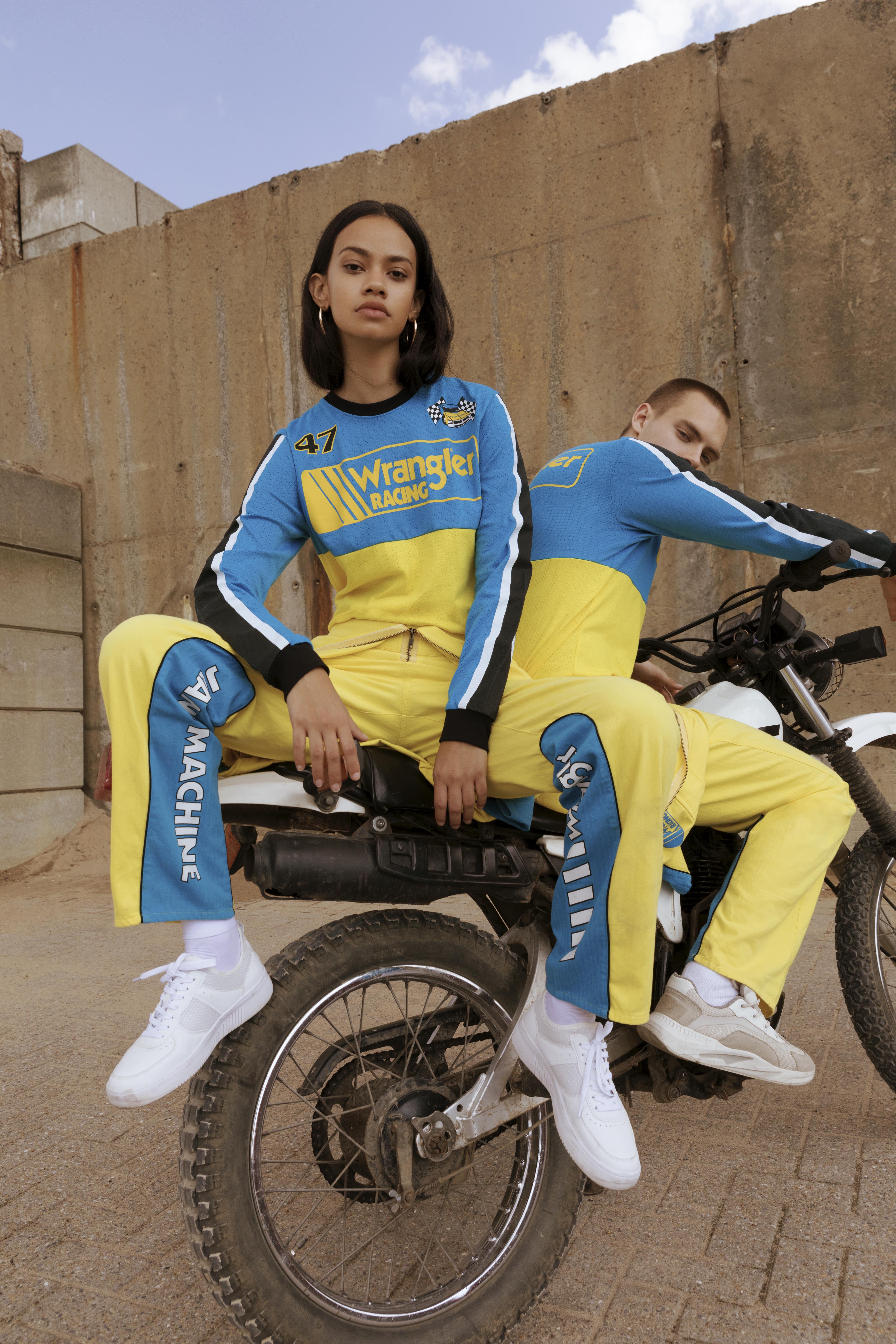 Wrangler_SS19_Blue&Yellow_Genderless5